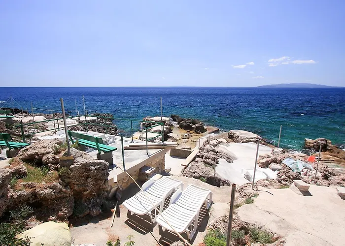 Robinson Danica 1 * Gornji Dingac