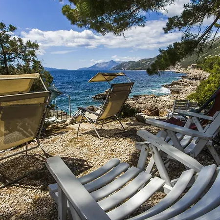 Διαμέρισμα Robinson Danica 1 *