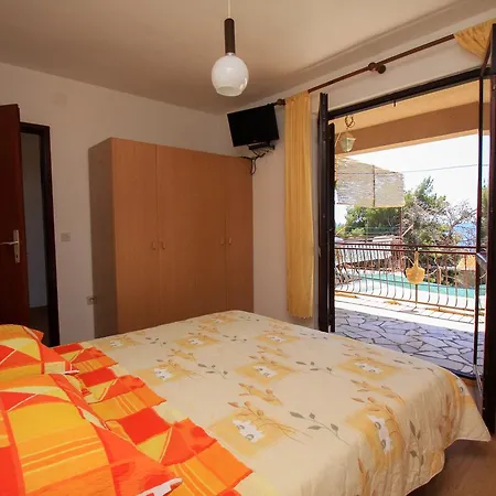 Apartment Robinson Danica 1 *